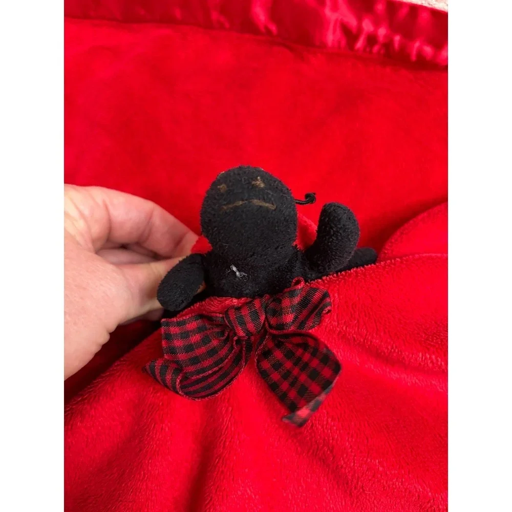 FAST SHiP Bearington Collection Lovey Ladybug Satin Trim Security Blanket Red